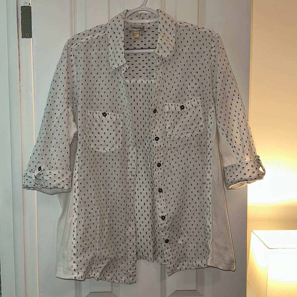 NWOT Collection L Button Top